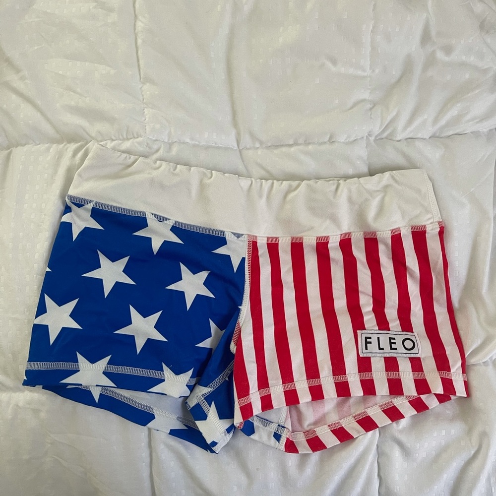 FLEO shorts